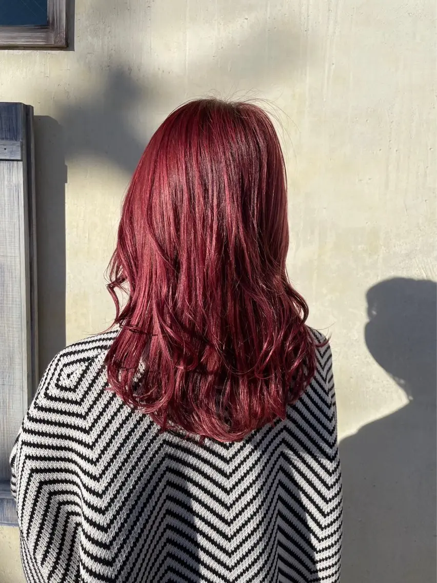 セミロング カラー ブリーチ レッドカラー レイヤーカット ローレイヤー レイヤーカット メンズヘア/伊藤　匠のヘアスタイル