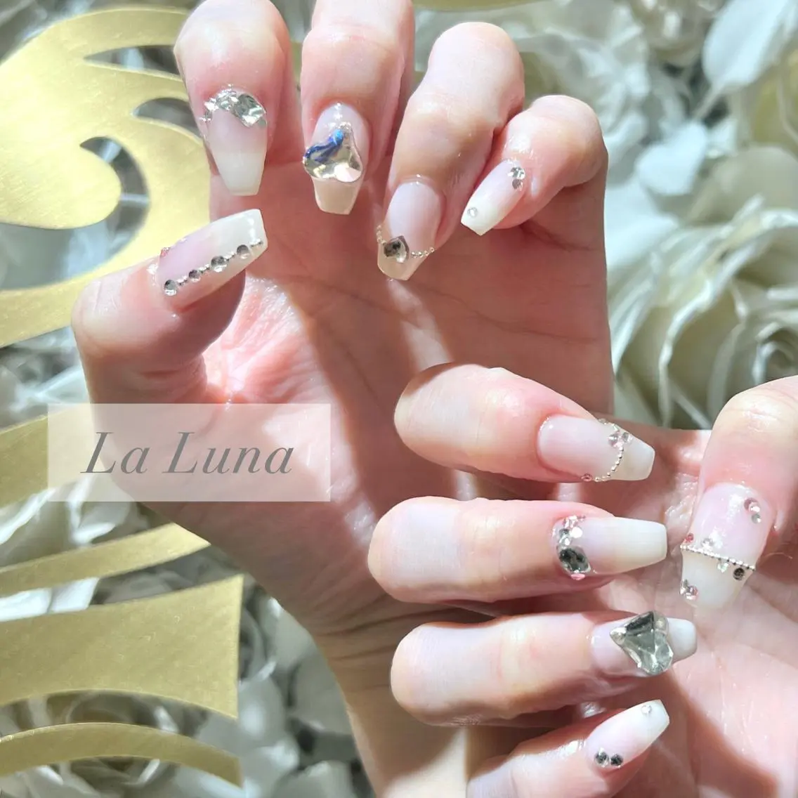 ネイル LaLuna🌙 Natsukiのネイルデザイン