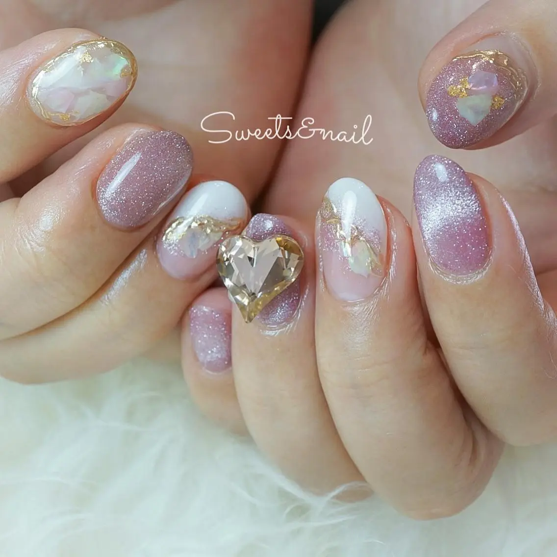 ネイル フラッシュネイル フレンチネイル ハート キラキラネイル 韓国ネイル Sweets& nail みなこのネイルデザイン