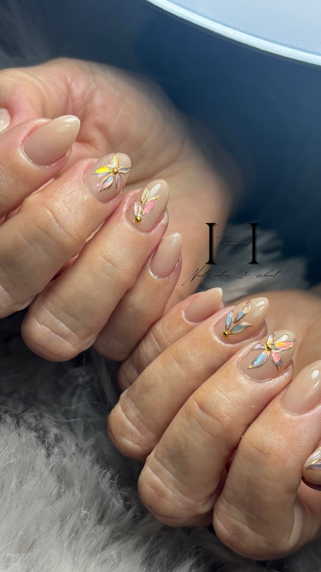 ネイル HatsuuNail salonアリスのネイルデザイン