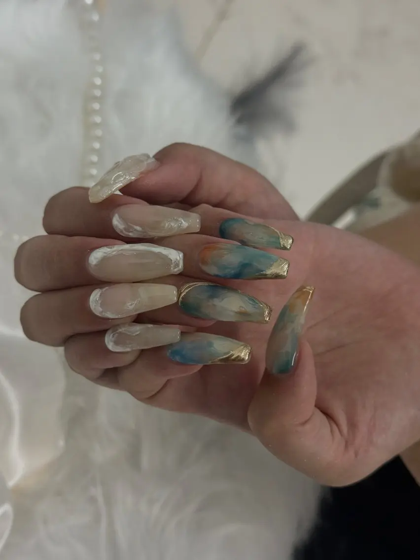 ネイル ロングネイル ニュアンスネイル Nailsalon SKiのネイルデザイン