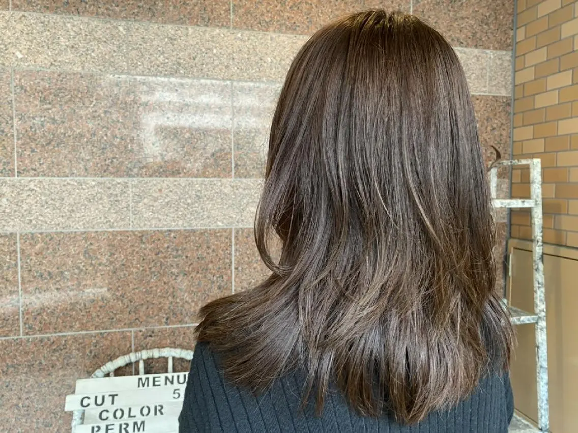 ミディアム カラー ヘアアレンジ マツエク・マツパ 透明感カラー パープルカラー 🪞🫧豊田美優/ まつげパーマ🫧🪞のマツエク・マツパデザイン