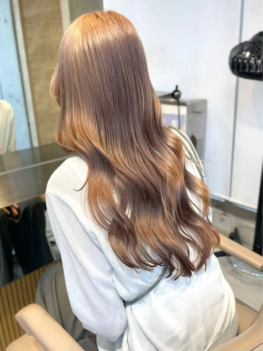 ロング ヘアカラー 海外ブロンド/ ベージュ⭐︎カレンのヘアスタイル