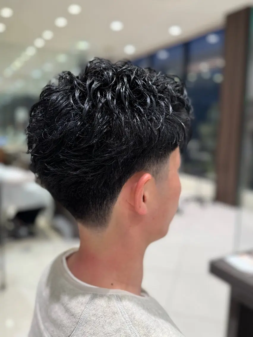 パーマ メンズ 鈴木 瑛介のヘアスタイル