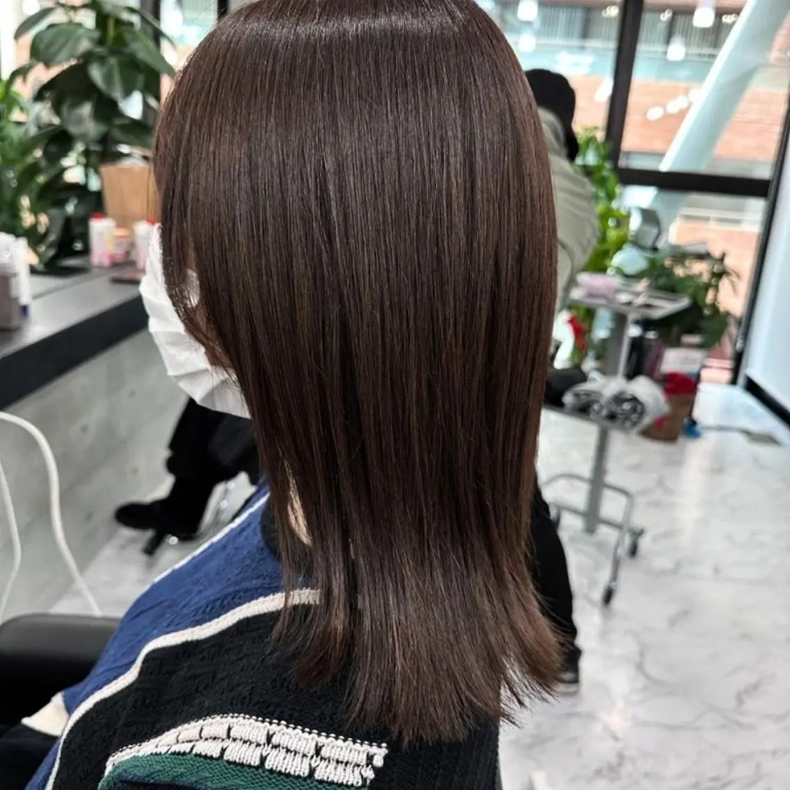 セミロング カラー ブラウンカラー 透明感カラー ローズカラー ローズブラウン ❇️安達 優心❇️ レイヤー/艶髪特化のヘアスタイル