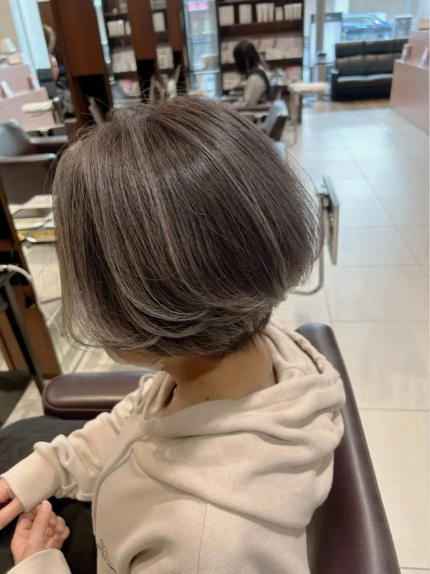 白髪ぼかしハイライトカラーorエアータッチカラーの写真