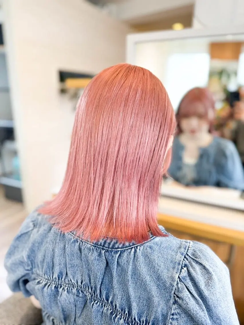 セミロング カラー ベージュカラー ブリーチ 透明感カラー ピンクカラー ピンクベージュ ヘアカラー りおん/オタク/ 推しカラーのヘアスタイル