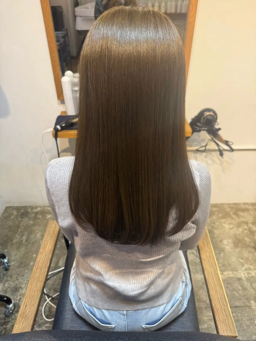 ロング 髪質改善ストレート Airi🪽🫧のヘアスタイル