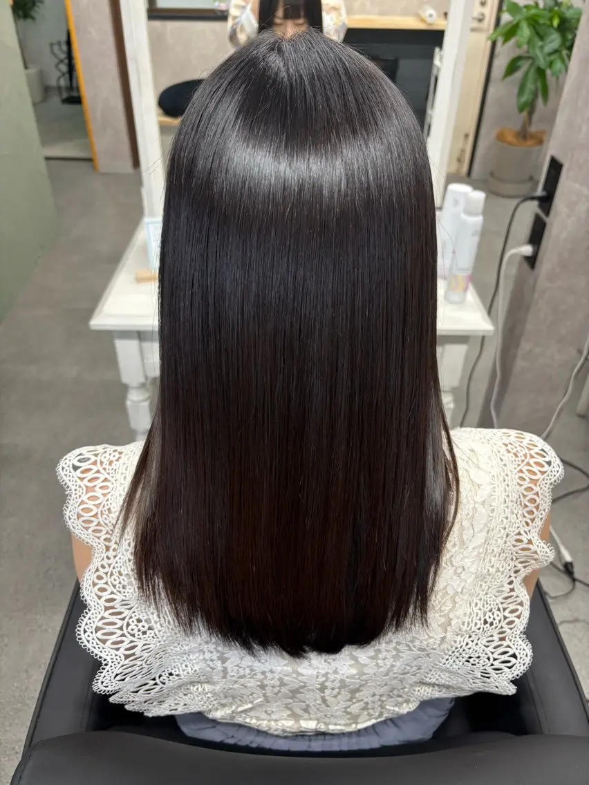 セミロング カット 縮毛矯正 かがみ/メンテナンス カット無料のヘアスタイル