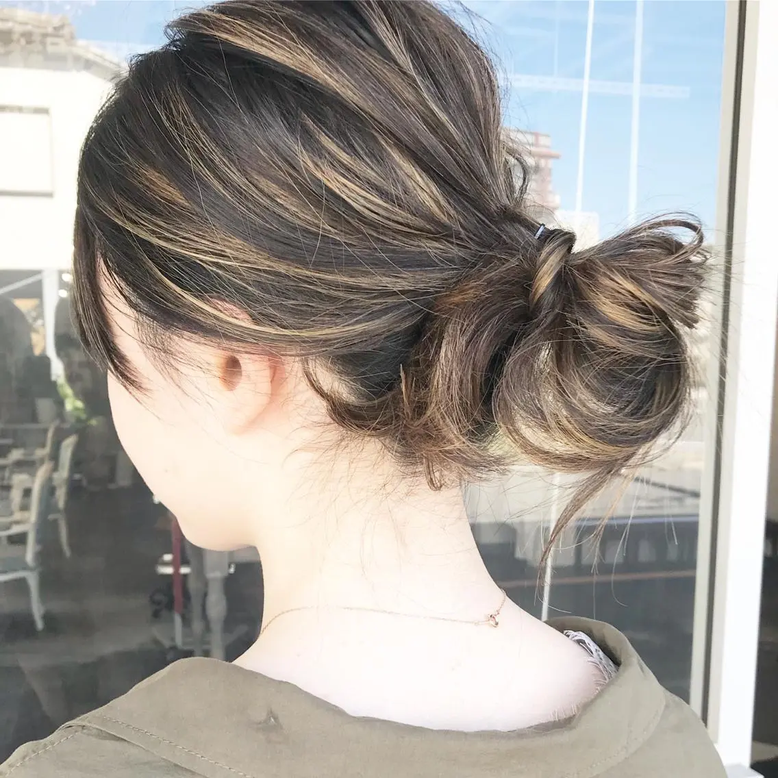 ミディアム カラー ヘアアレンジ バレイヤージュ ブリーチ グラデーションカラー ハイライトカラー ハイトーンカラー Mariana/ 鶴原-ハイライトのヘアスタイル