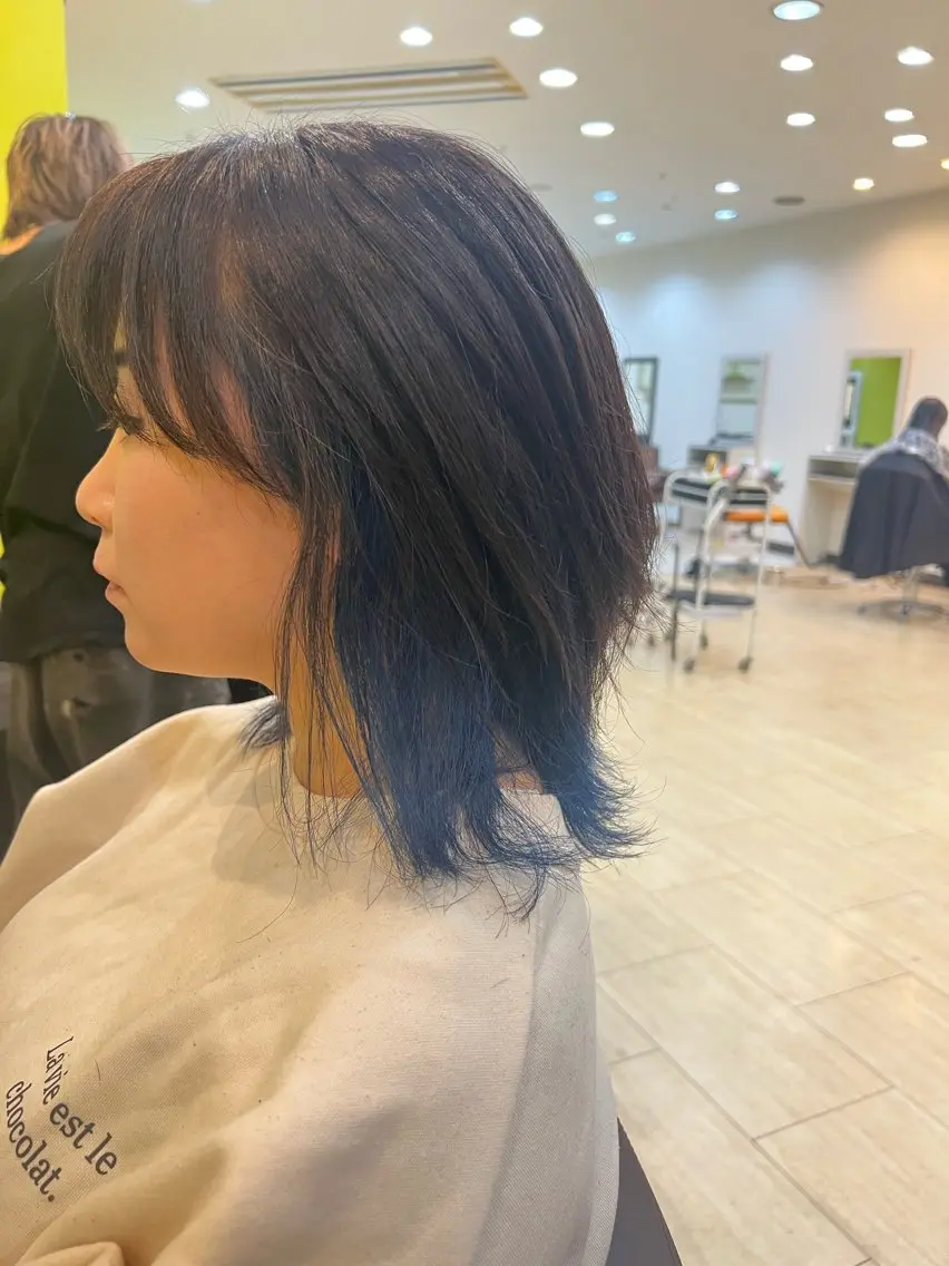 ミディアム カラー インナーカラー ハイトーン／パーマ 特化平田のヘアスタイル