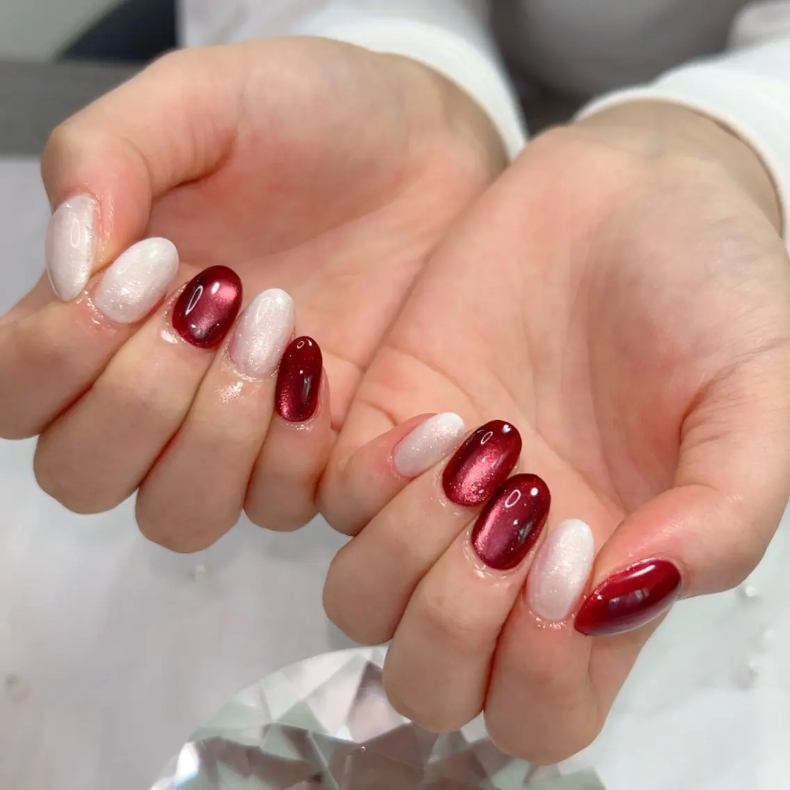 ネイル オーロラネイル ミラーネイル オフィスネイル ワンカラーネイル シンプルネイル ハンドネイル Cute Tips nailのネイルデザイン