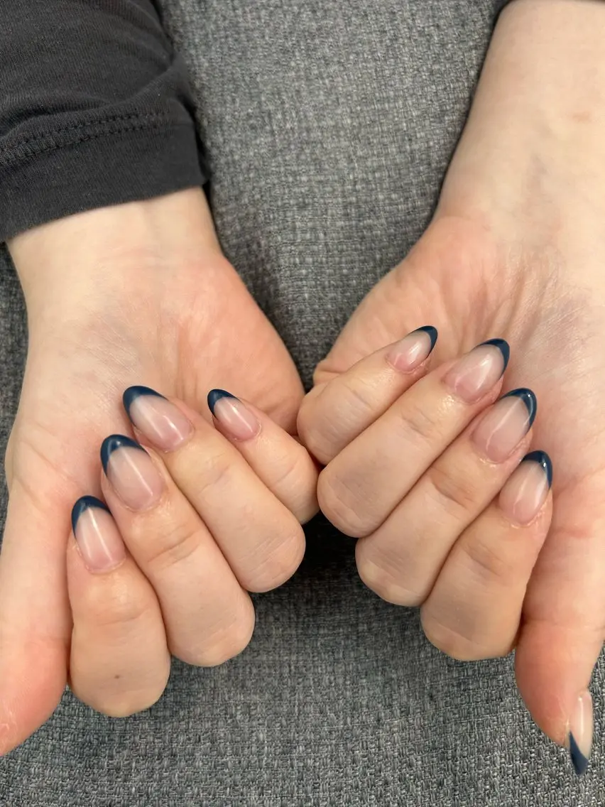 ネイル フレンチネイル ネイビー ハンドネイル LUCULIA 三田のネイルデザイン