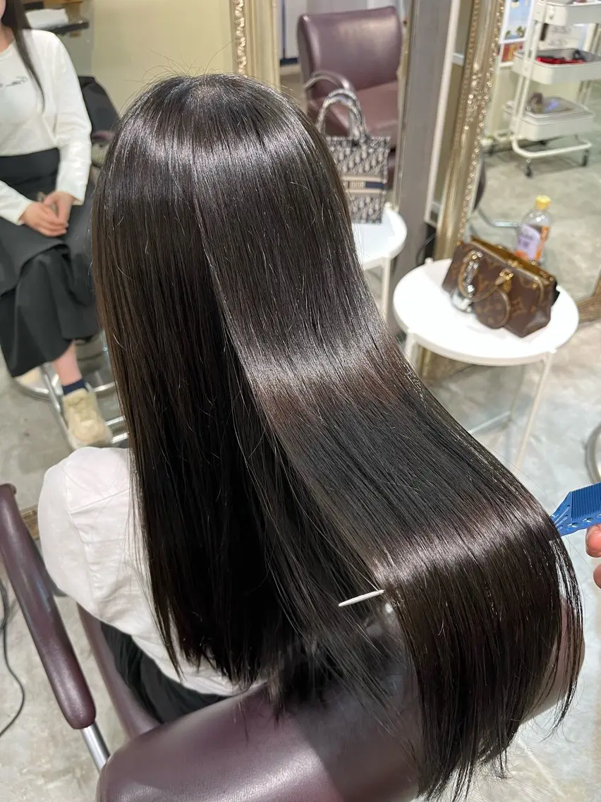 ロング カラー ヘアカラー フェザーパーマ🌙 毛流れ yuzukiのヘアスタイル