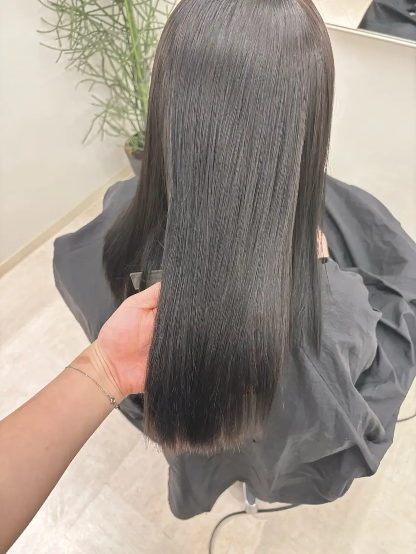 ミディアム 縮毛矯正 hachiyama rinaのヘアスタイル
