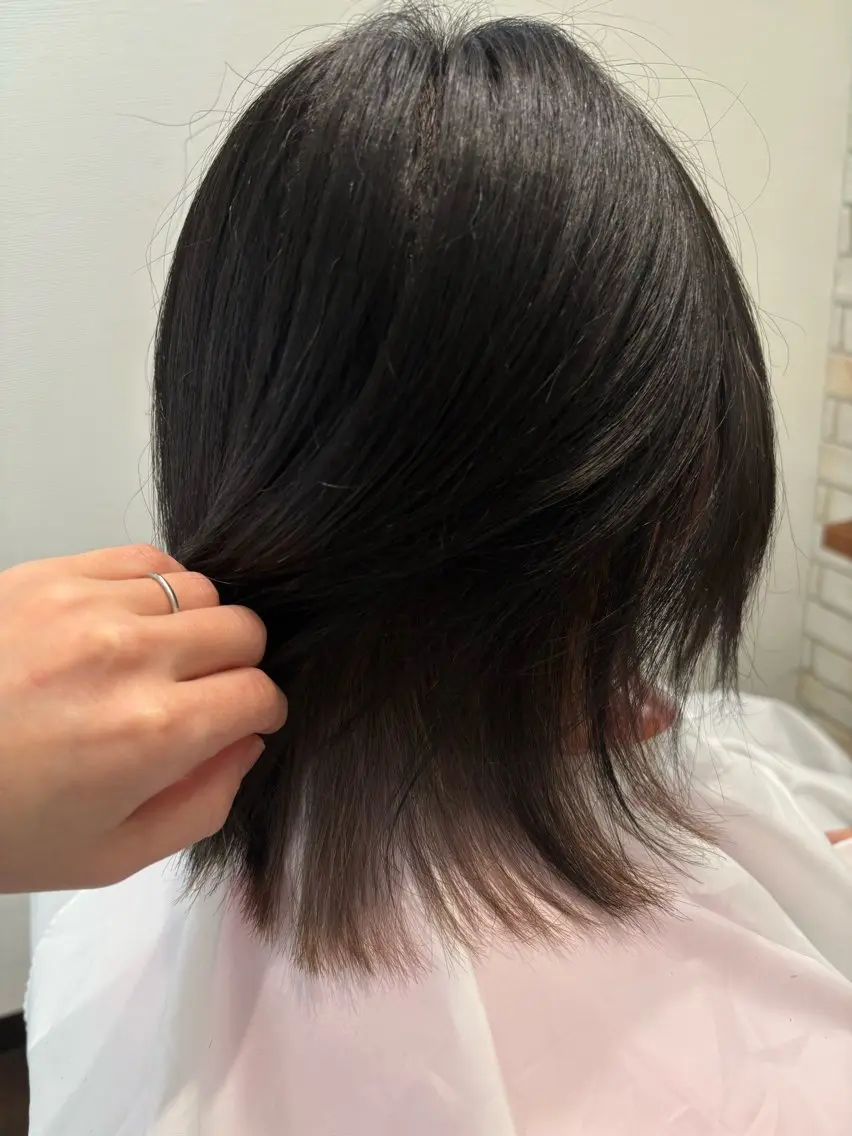 ミディアム カラー インナーカラー シルバー はらだ ももこのヘアスタイル