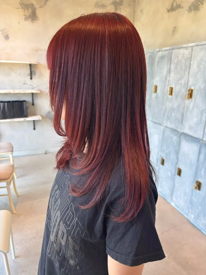カラー レッドカラー ヘアカラー ボブ・カラー 琴音のヘアスタイル