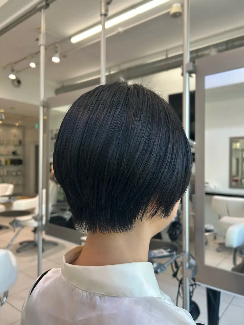 🌈🧡平日水木金朝9:00​〜​ショートボブカット+保湿ヘッドスパ5分無料です！！の写真