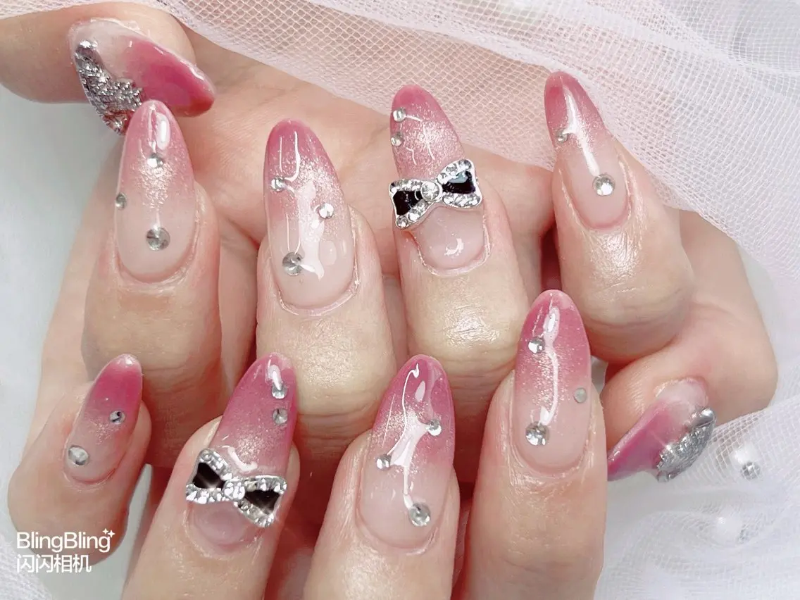 ネイル オーロラネイル チークネイル 長さ出し フットネイル フレンチネイル NaNa nailのネイルデザイン