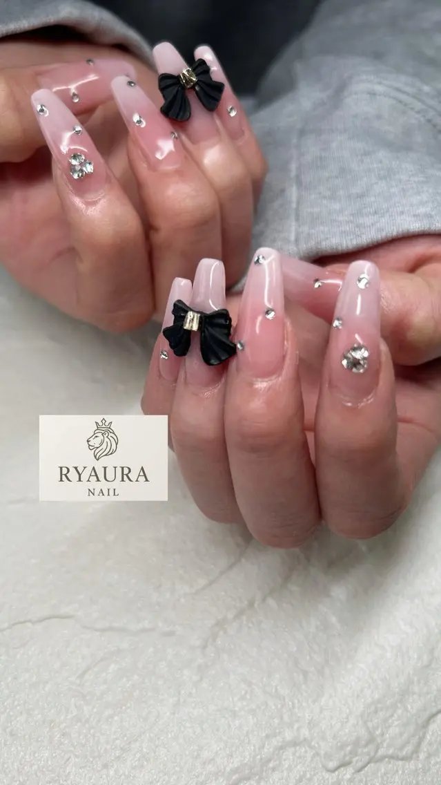 ネイル 長さ出し ガーリー リボン RYAURA NAILのネイルデザイン