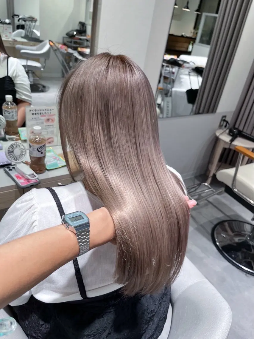 ロング カラー ブリーチ 透明感カラー グレージュ くびれヘア 韓国風ヘア カット ヘアカラー VOICE hair /吉川 輝のヘアスタイル