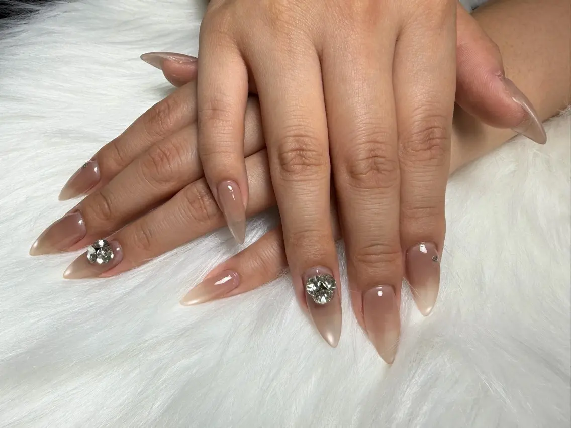 ネイル ハンドネイル 💛Tsuki💛 〈IRY〉 池袋のネイルデザイン