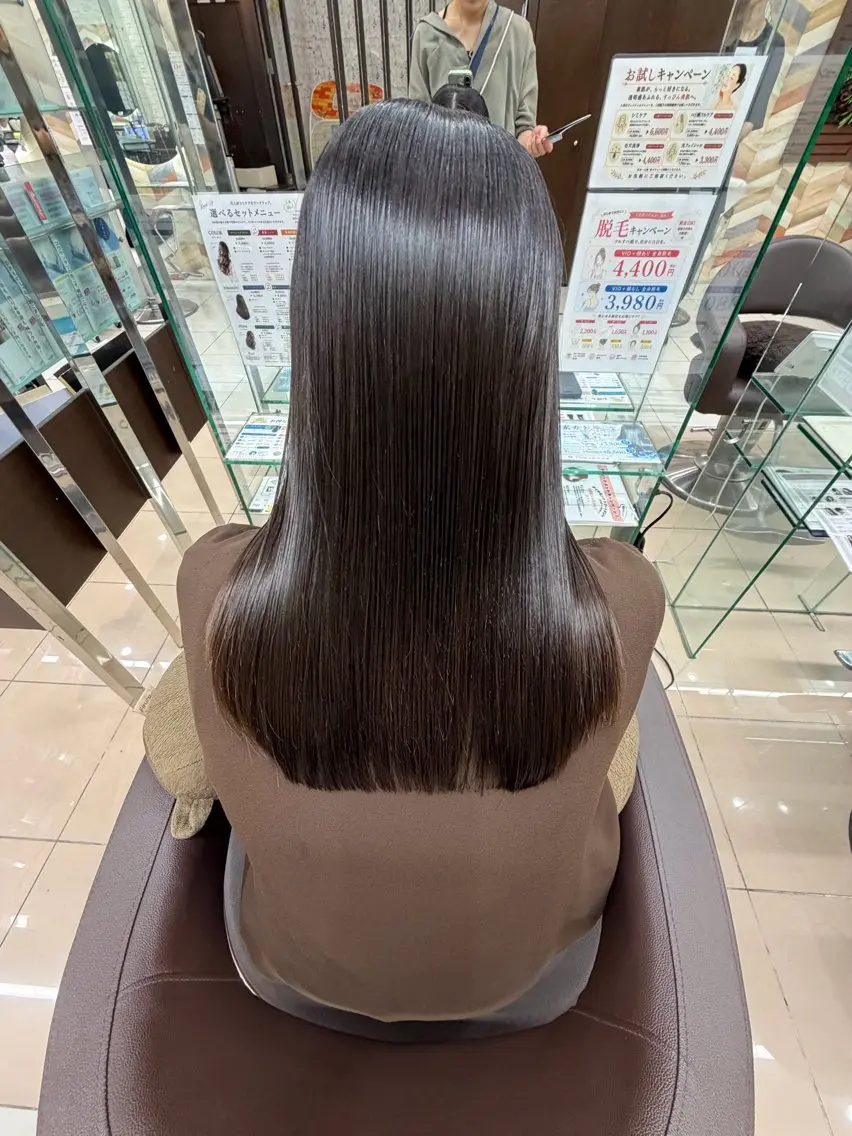 セミロング くせ毛 髪質改善 縮毛矯正 トリートメント 酸性ストレート 髪質改善デザイナー kazu🐰のヘアスタイル