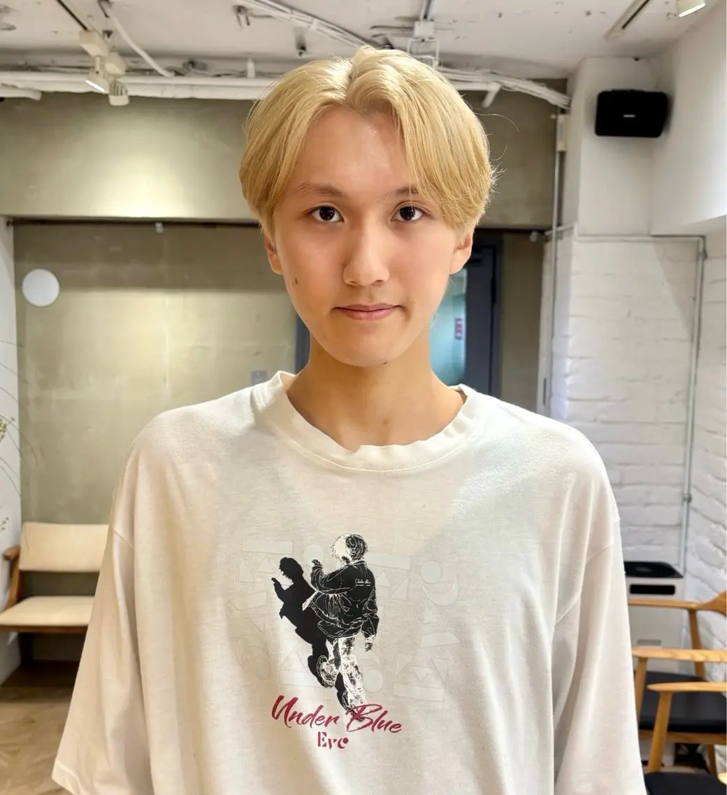 ショート カラー メンズ センターパート ダウンパーマ フェザーパーマ メンズパーマ スパイキーショート カット ヘアカラー ニュアンスパーマ 田形清流のヘアスタイル
