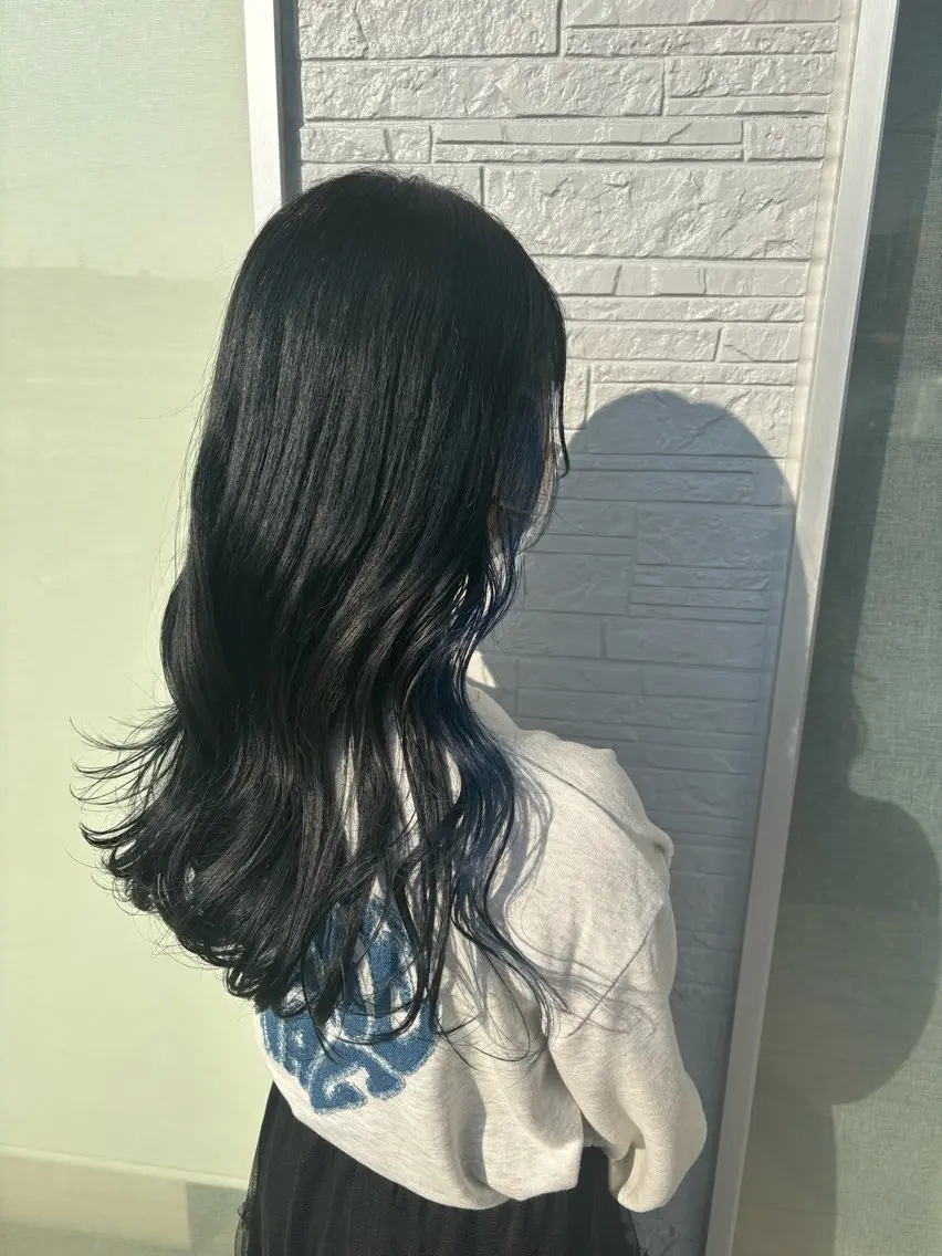 カラー 黒髪 ブルーカラー ブルーブラック カット ヘアカラー トリートメント ✮ピュール✮ YUIのヘアスタイル