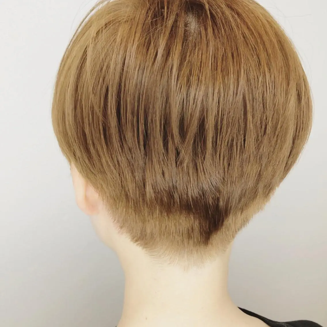 ショート カラー ショートボブ ハンサムショート ボブ ショートヘア 小顔カット カット トリートメント 上田 篤史のヘアスタイル
