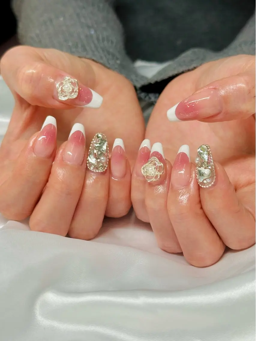 ネイル salon iris 🦋北広島市大曲のネイルデザイン