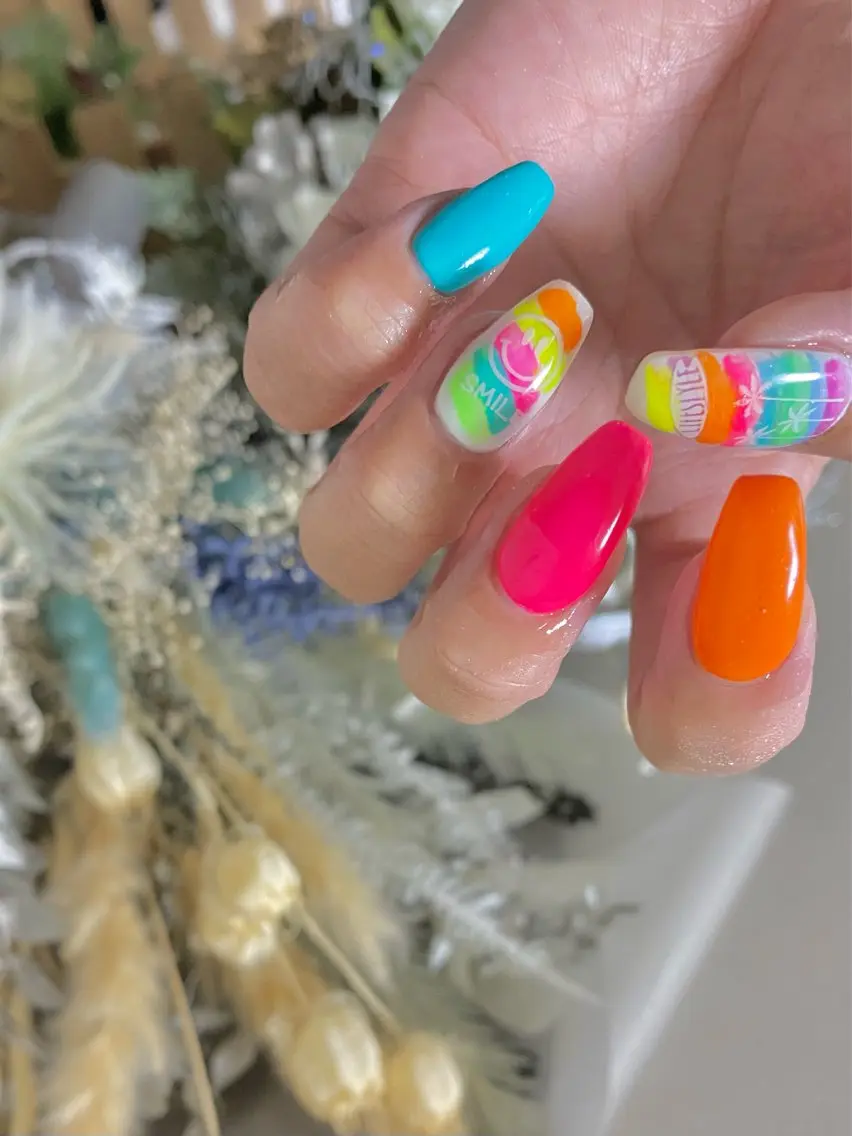 ネイル ハンドネイル ハンドケア ëmma nail_ by chulaのネイルデザイン
