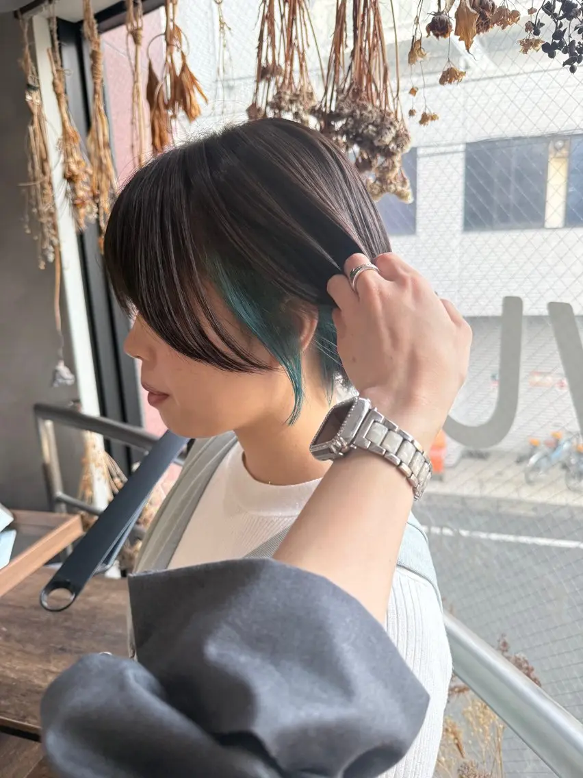 ショート カラー ウルフ レイヤー パーマ🪐MANAのヘアスタイル