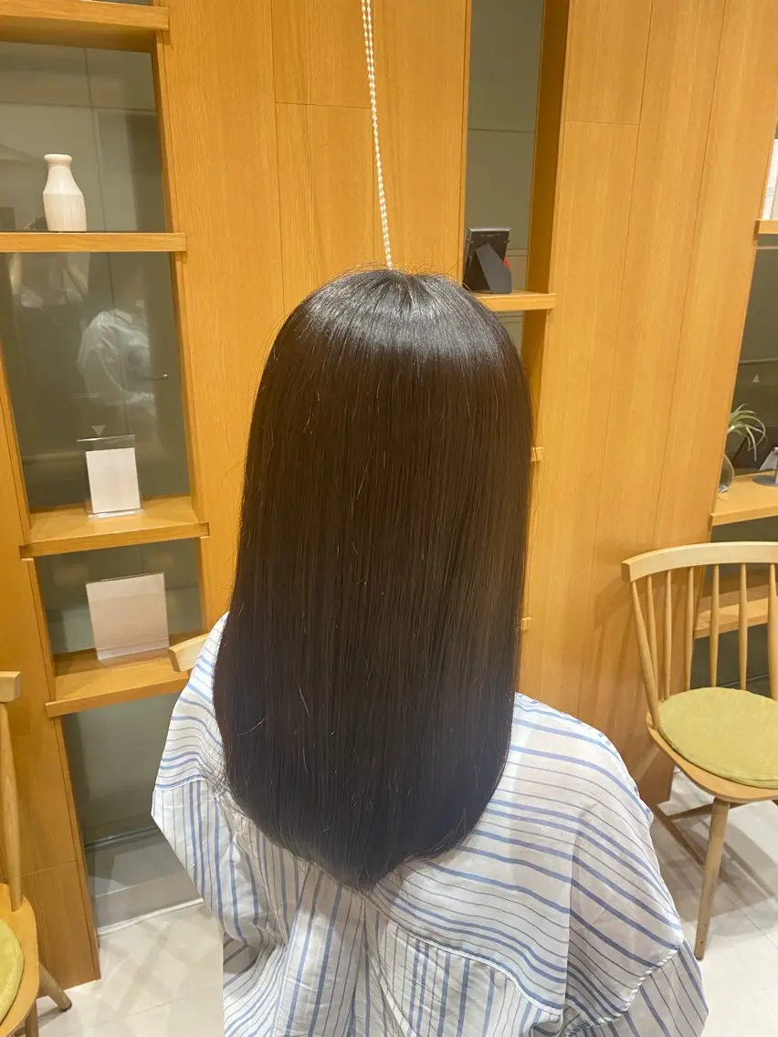 ミディアム パーマ 縮毛矯正 トリートメント 💎ツヤ髪ストレート カラー💎かのんのヘアスタイル