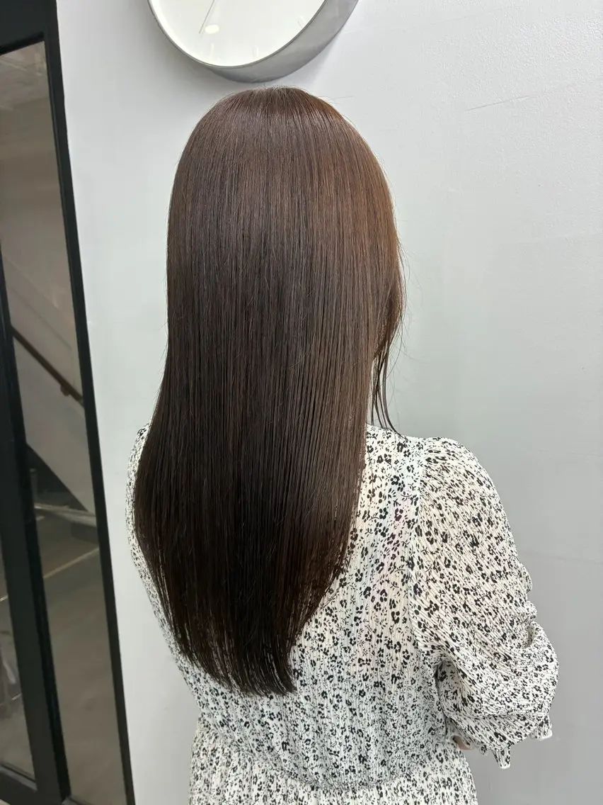 ロング カラー ロングレイヤー ブラウンカラー オリーブブラウン レイヤーカット ロング カット ヘアカラー かわごえ ゆうまのヘアスタイル