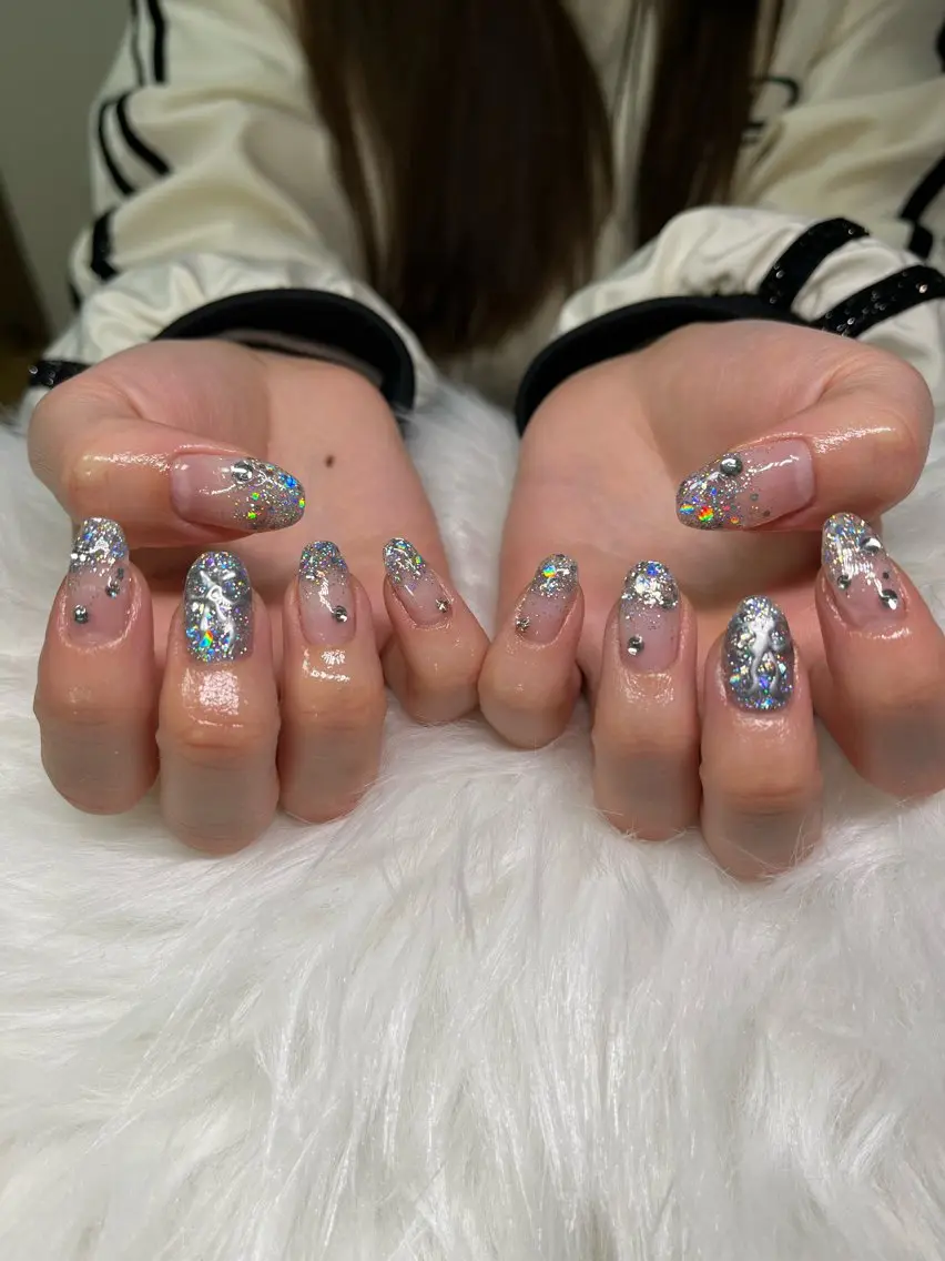 ネイル フラッシュネイル リボン シルバー 🏠自宅 サロン💅natsuのネイルデザイン