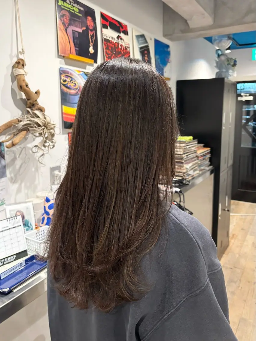 ロング カラー ベージュカラー ハイライトカラー ハイライト レイヤーカット tender🐬 まゆかのヘアスタイル