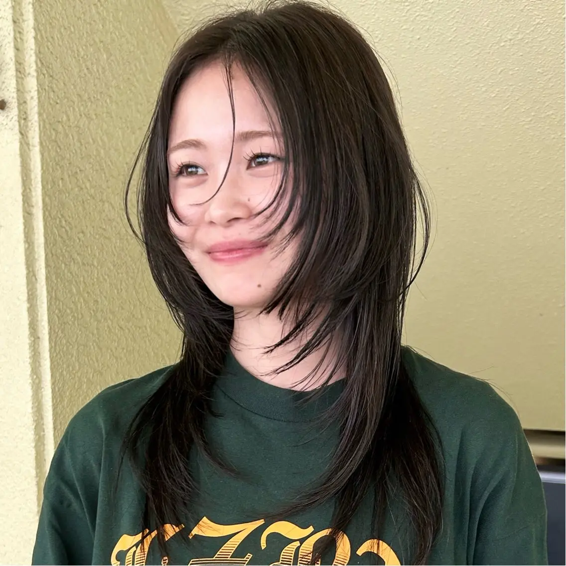 ロング カラー ハッシュカット レイヤーカット カット ヘアカラー トリートメント レイヤーカット/栄/ 顔周り/キトウモエノのヘアスタイル