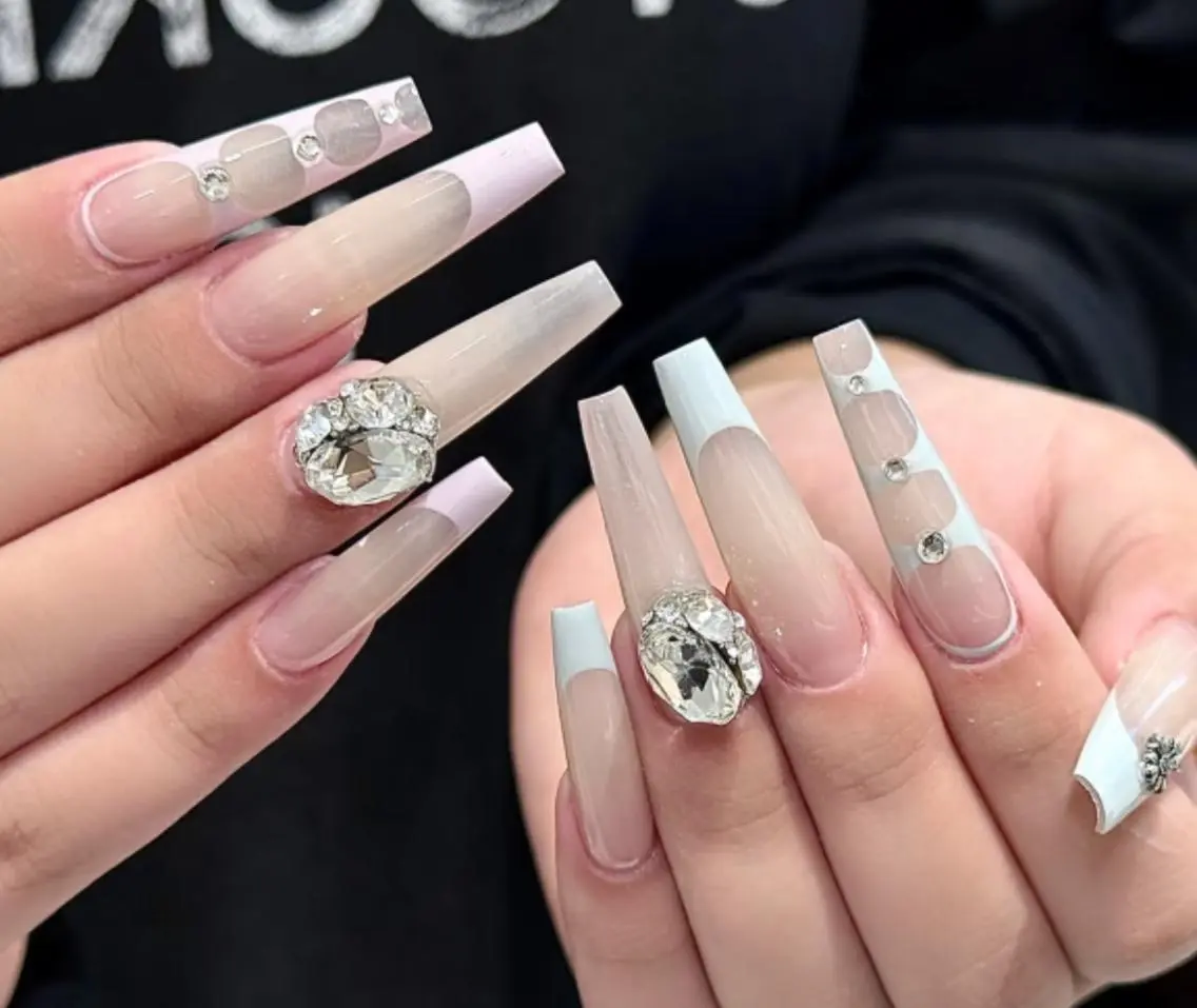 ネイル ハンドネイル ハンドケア 🍑 momo_nailのネイルデザイン