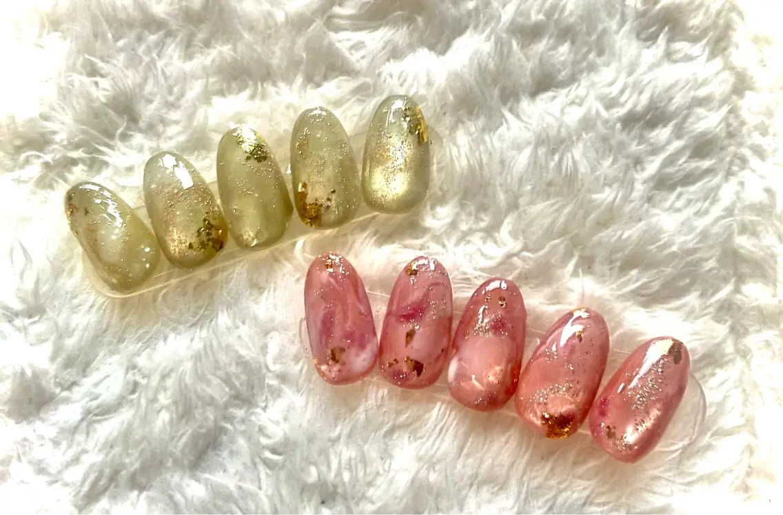 金箔ニュアンス系ネイル💅（オフあり、甘皮ケア付）✨の写真