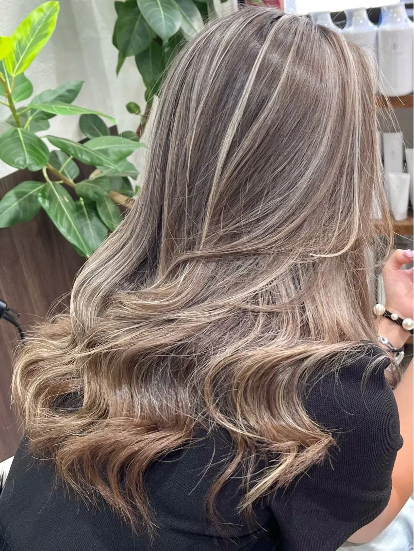 ロング カラー ヘアアレンジ ハイライトカラー ハイライト Belle hair Design青野大貴のヘアスタイル