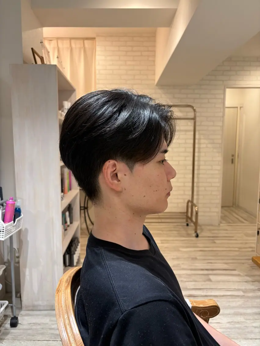 メンズ センターパート カット abilita MIYUのヘアスタイル