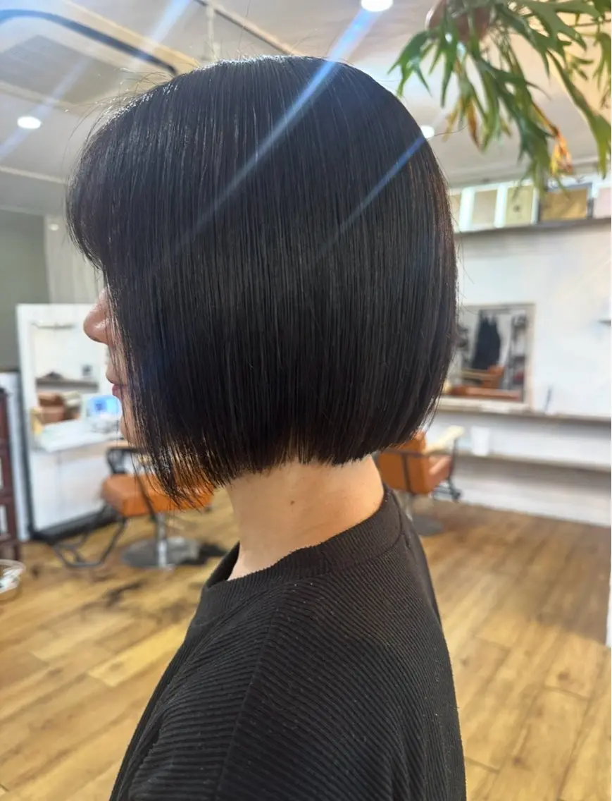 ミディアム カット 福井 咲羅のヘアスタイル