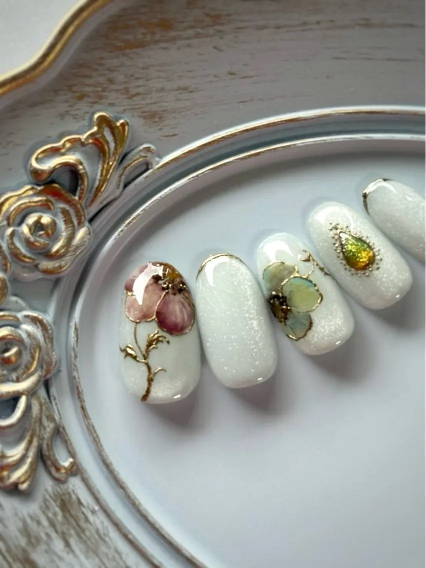ネイル FIORITURA Maikoのネイルデザイン