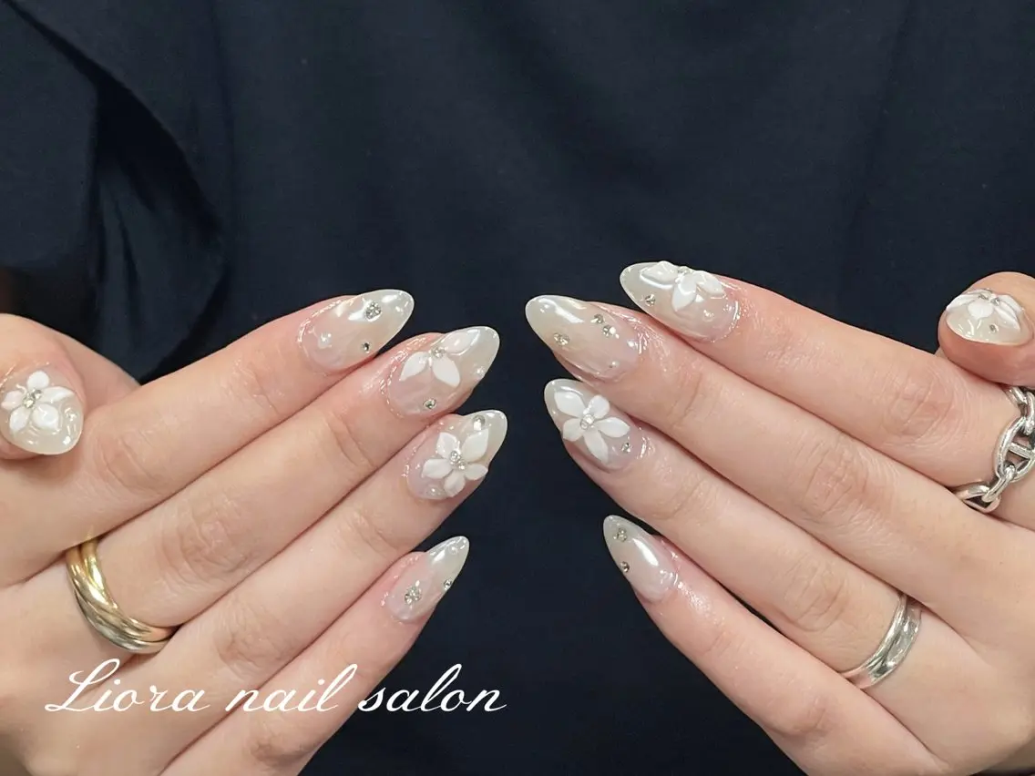ネイル チークネイル フットネイル フレンチネイル ジェルネイル ガーリー ハンドネイル Liora nailのネイルデザイン