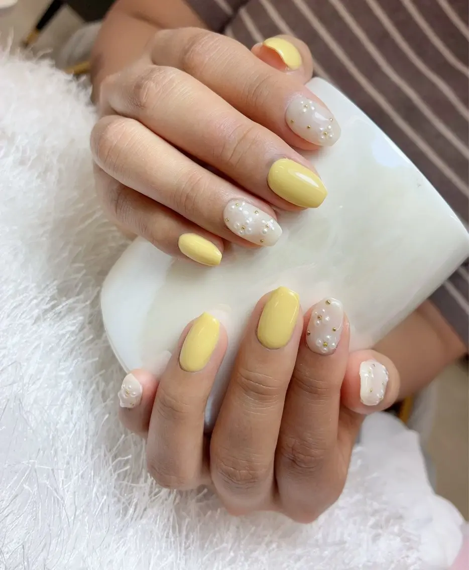 ネイル ハンドネイル 佐藤 依娜のネイルデザイン