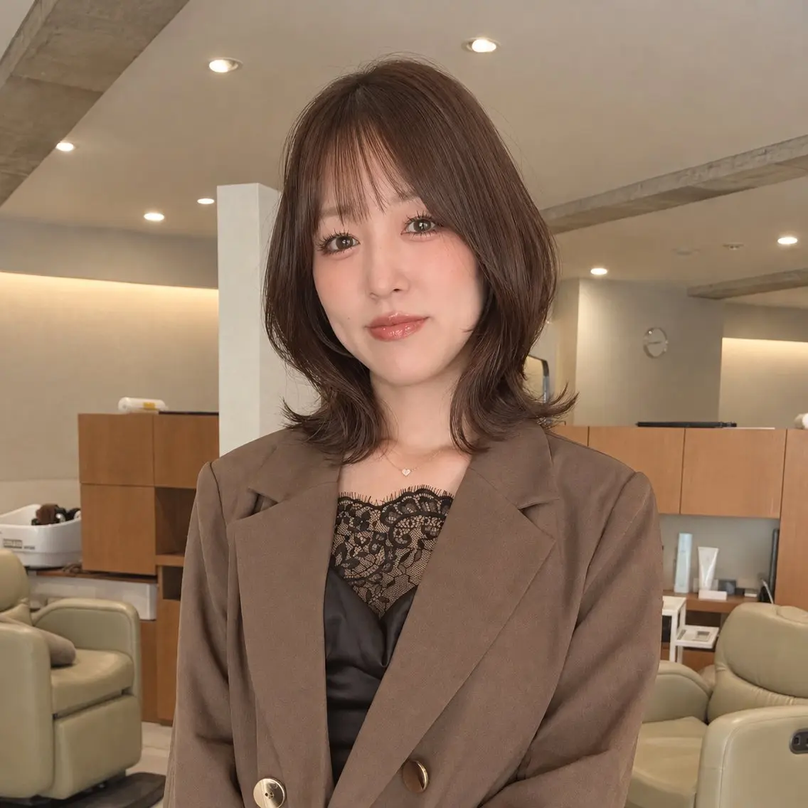 ミディアム トリートメント ヘアカラー ダイスケ/ 結べるレイヤーカットのヘアスタイル
