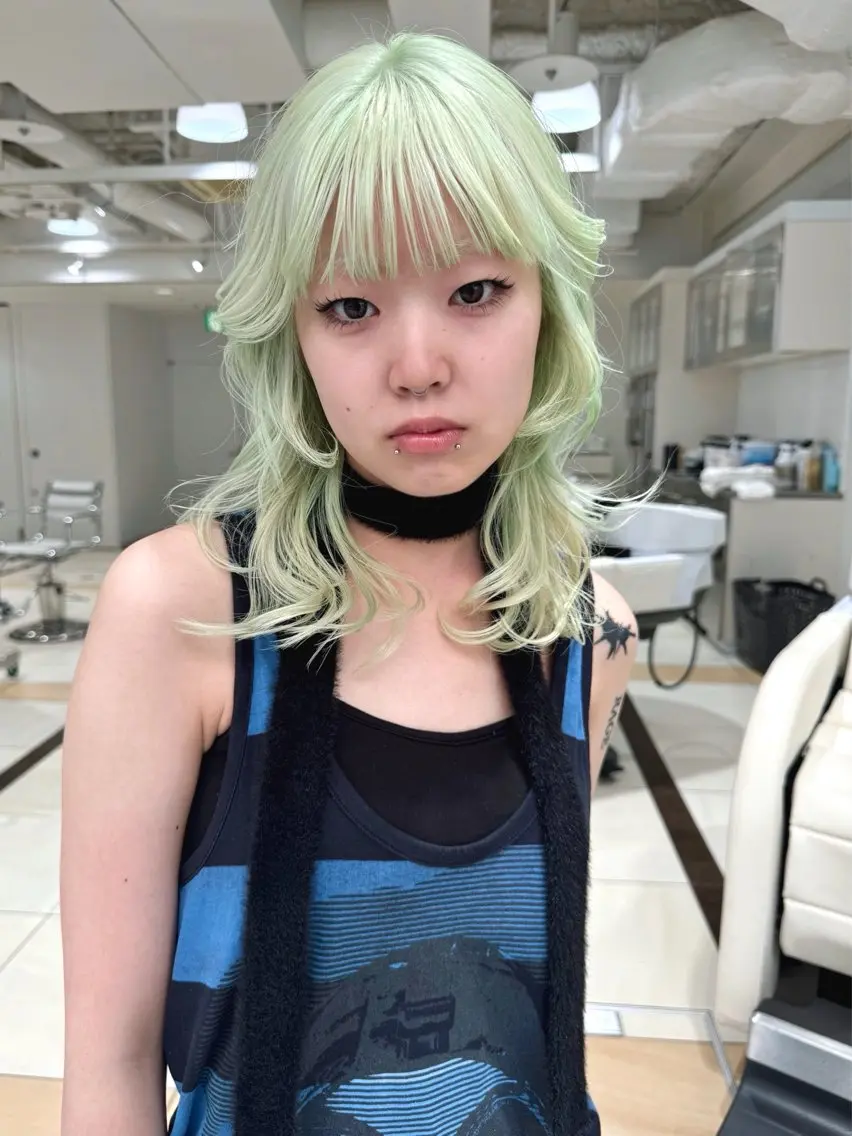 ミディアム カラー ブリーチ ミント レイヤーカット カット ヘアカラー トリートメント Kaito🐶 /デザイン/レイヤーのヘアスタイル