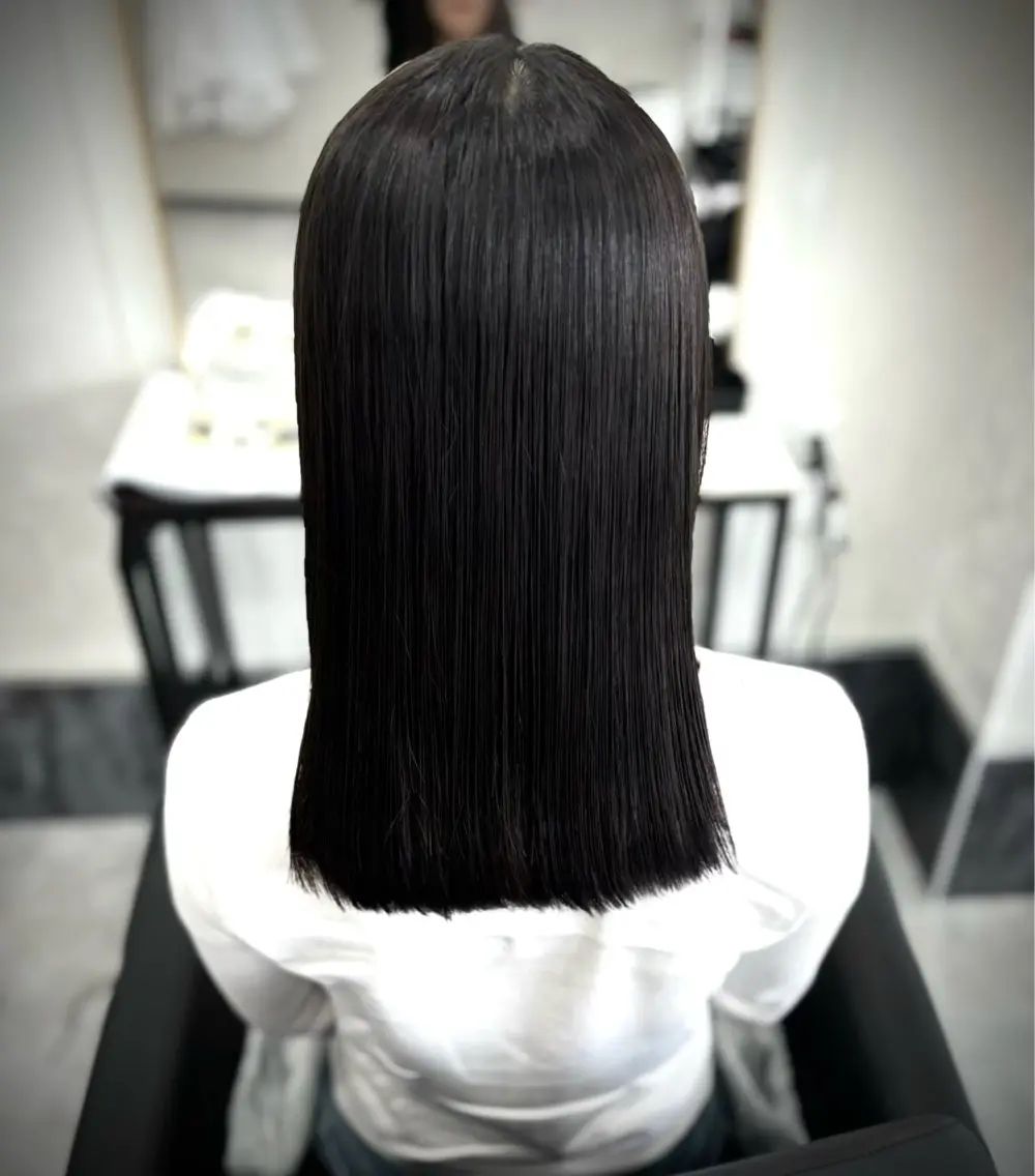 セミロング ハイライト 髪質改善 レイヤーカット 縮毛矯正 酸性ストレート SUGAMI ✴︎ Hikariのヘアスタイル