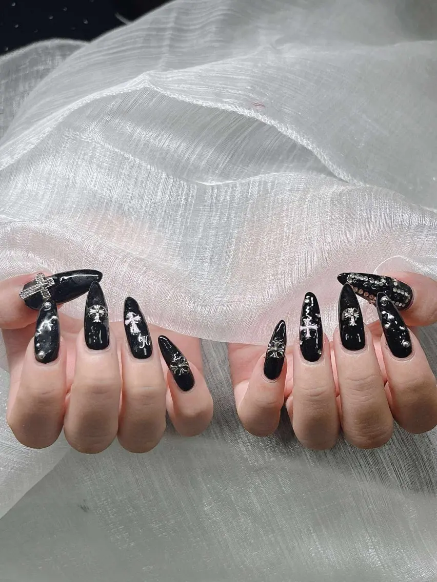 ネイル 長さ出し グラデーション 卒業式 キラキラネイル マグネットネイル ハンドネイル Lee Nailsのネイルデザイン